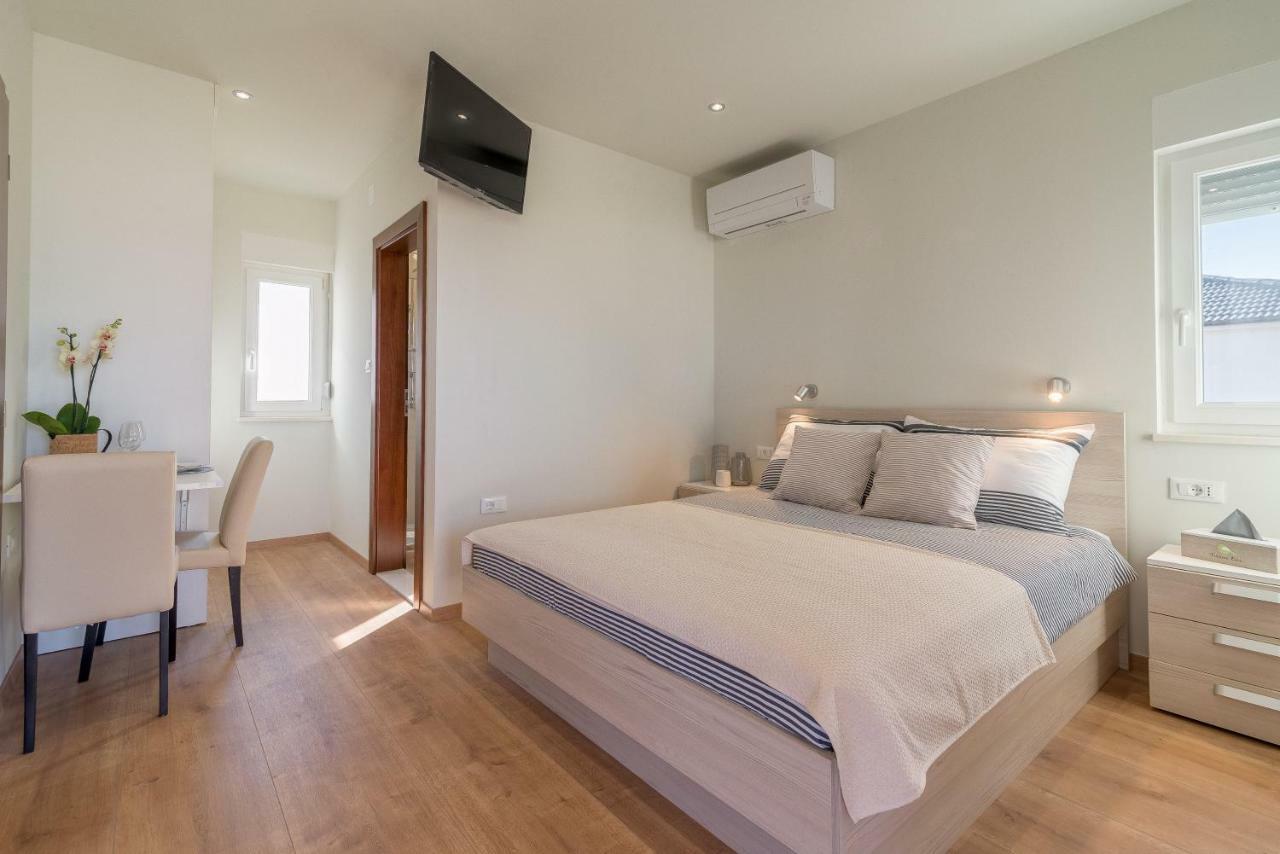 Studio Apartman Rosa Затон Екстер'єр фото
